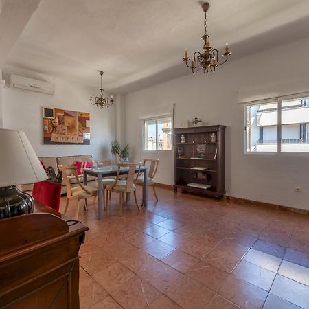 Wide And Traditional- 2Bd 1Bth- Gavidia Seville Ngoại thất bức ảnh