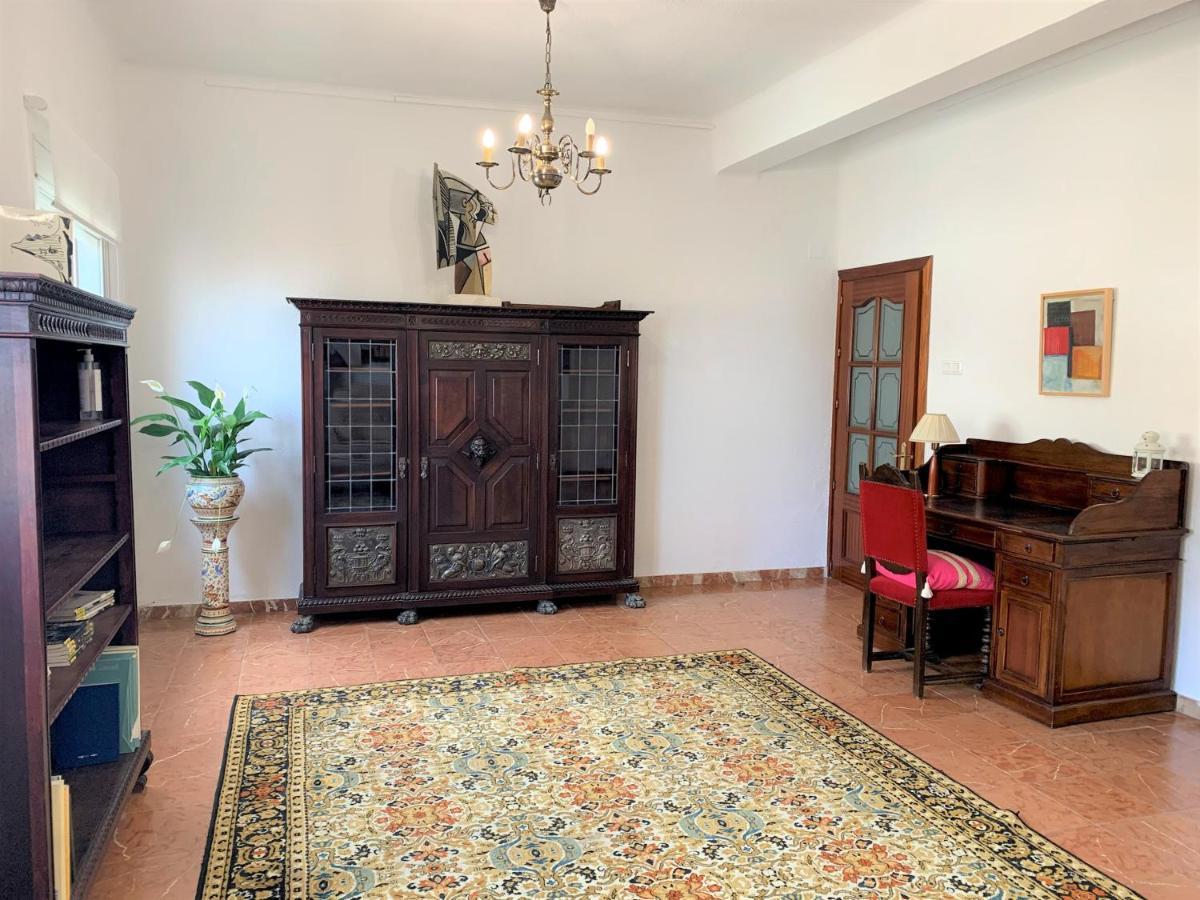 Wide And Traditional- 2Bd 1Bth- Gavidia Seville Ngoại thất bức ảnh