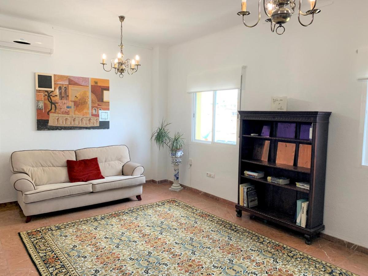 Wide And Traditional- 2Bd 1Bth- Gavidia Seville Ngoại thất bức ảnh